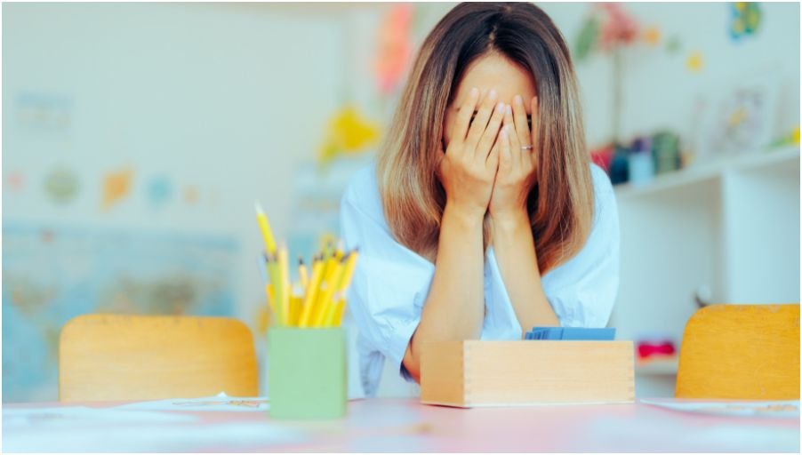 Why You Feel Overwhelmed (And How to Finally Break the Cycle)