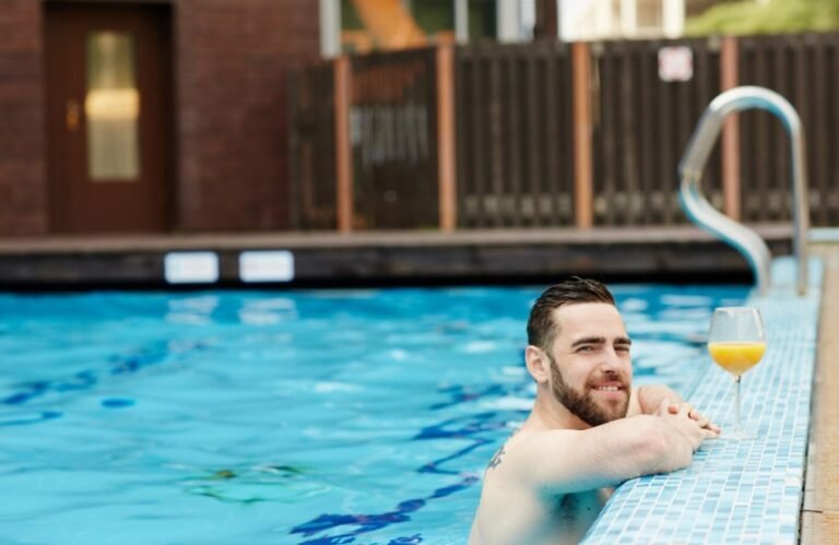 Swimming Pool Contractor in Utah: What Smart Homeowners Should Expect Before They Build